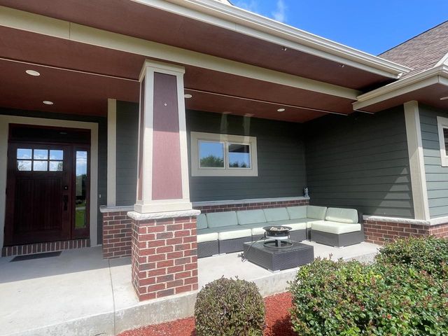 W319S9145 Laurens PARKWAY, Mukwonago, WI 53149
