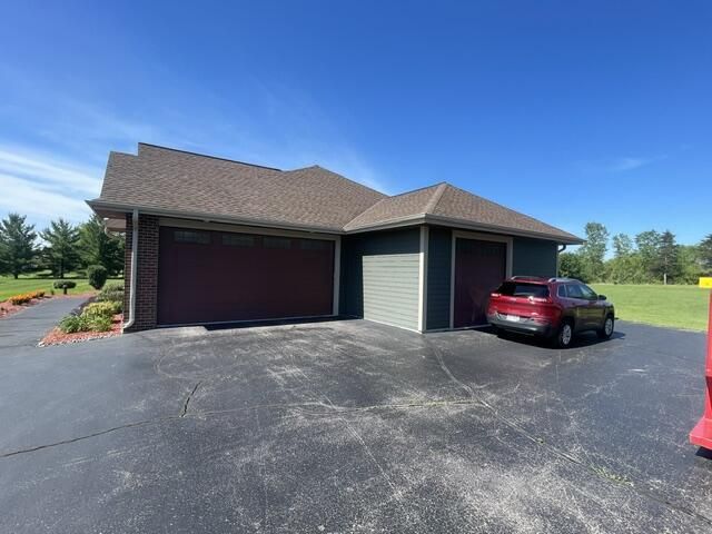 W319S9145 Laurens PARKWAY, Mukwonago, WI 53149