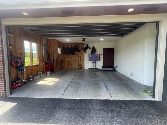 W319S9145 Laurens PARKWAY, Mukwonago, WI 53149