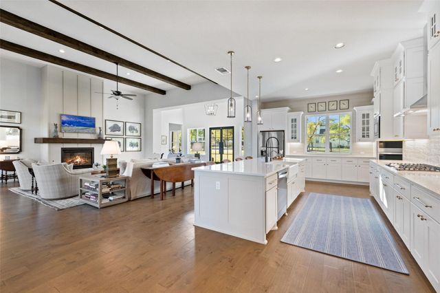 192 Gaucho WAY, Dripping Springs, TX 78620