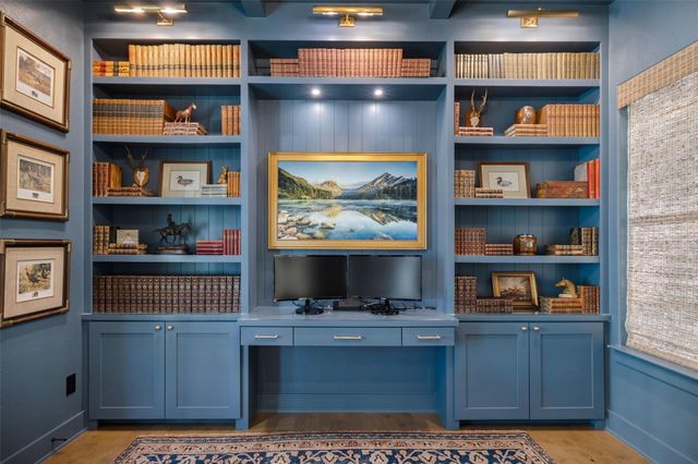 192 Gaucho WAY, Dripping Springs, TX 78620