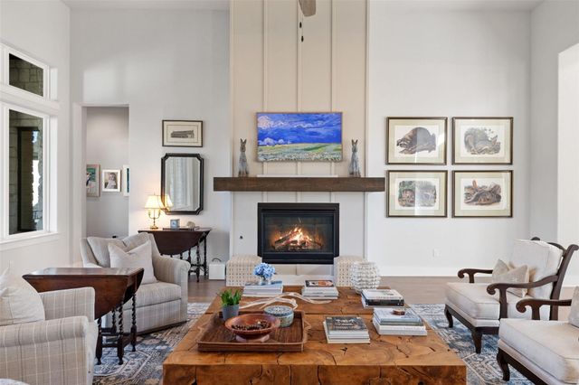 192 Gaucho WAY, Dripping Springs, TX 78620