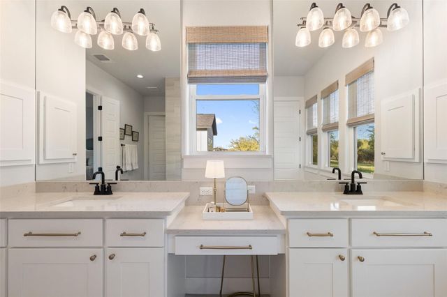 192 Gaucho WAY, Dripping Springs, TX 78620