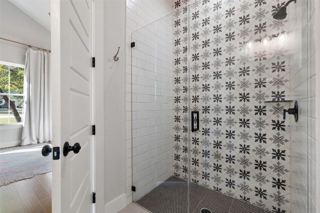 192 Gaucho WAY, Dripping Springs, TX 78620