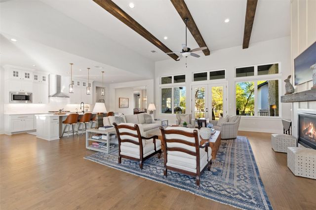 192 Gaucho WAY, Dripping Springs, TX 78620