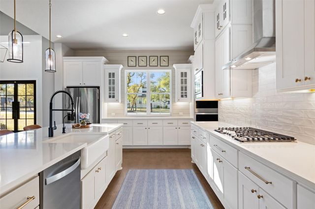 192 Gaucho WAY, Dripping Springs, TX 78620