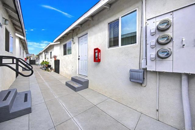 2411 21 L Street, San Diego, CA 92102