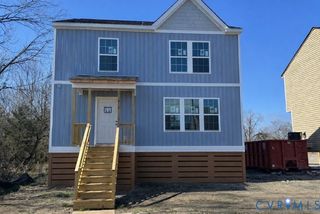 811 Kirby St, West Point, VA 23181