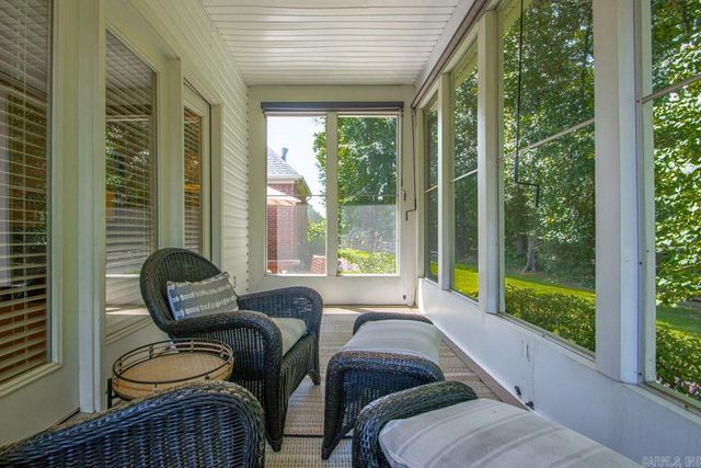126 Grenoble Circle, Maumelle, AR 72113
