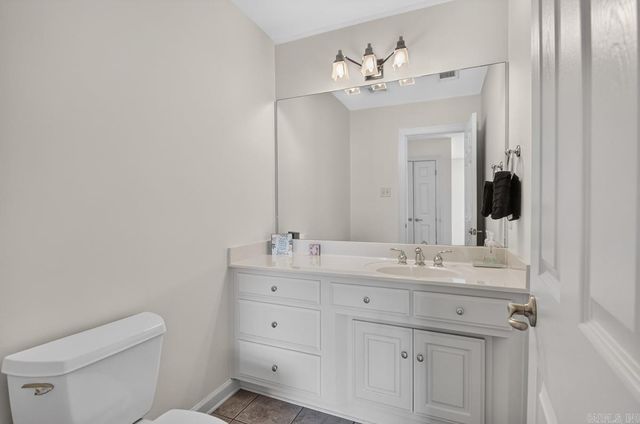 126 Grenoble Circle, Maumelle, AR 72113