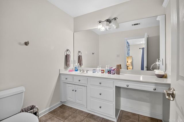 126 Grenoble Circle, Maumelle, AR 72113
