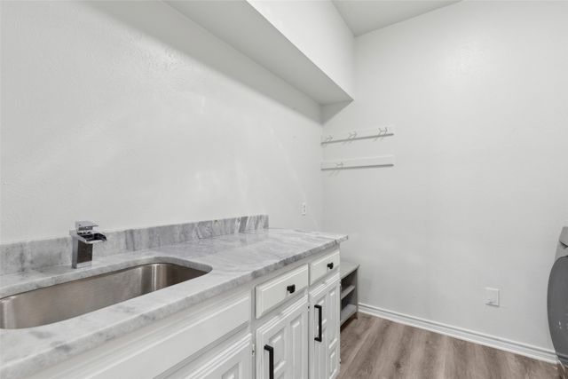 6930 Rocky Top Circle, Dallas, TX 75252