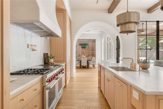 5807 Glen Falls Lane, Dallas, TX 75209