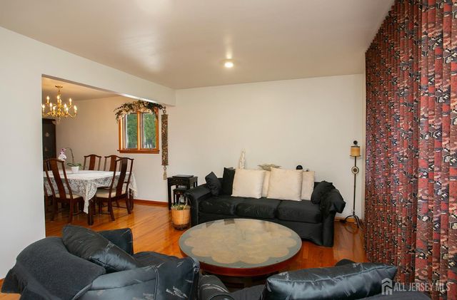 58 Schuyler Drive, Edison, NJ 08817
