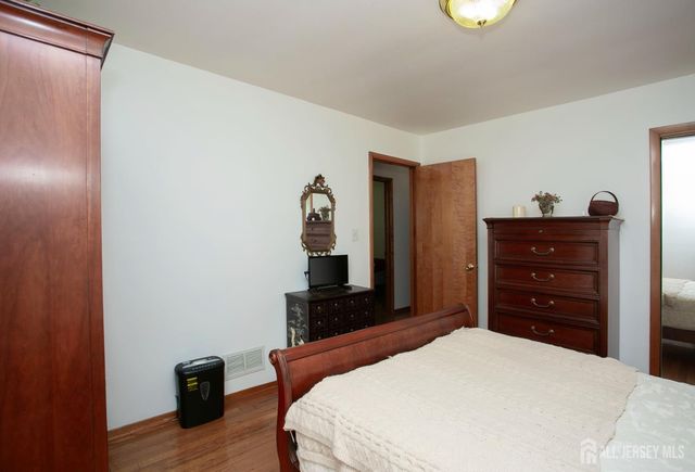 58 Schuyler Drive, Edison, NJ 08817