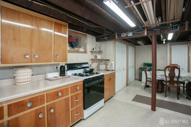 58 Schuyler Drive, Edison, NJ 08817