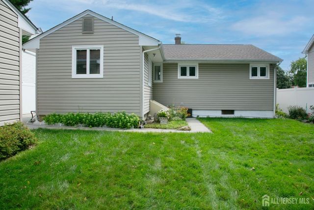 58 Schuyler Drive, Edison, NJ 08817
