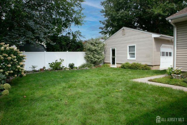 58 Schuyler Drive, Edison, NJ 08817