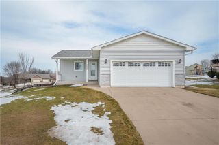 3235 West Ridge Drive, Eau Claire, WI 54703