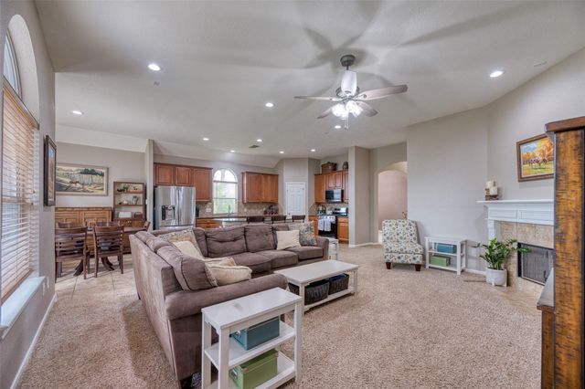 6 Red Adler Place, The Woodlands, TX 77382