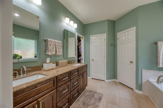 6 Red Adler Place, The Woodlands, TX 77382