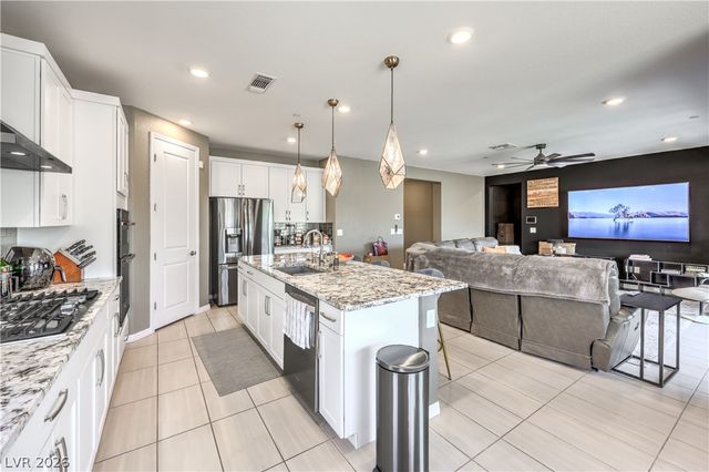 9952 Pine Trail Avenue, Las Vegas, NV 89166