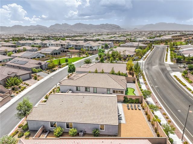 9952 Pine Trail Avenue, Las Vegas, NV 89166