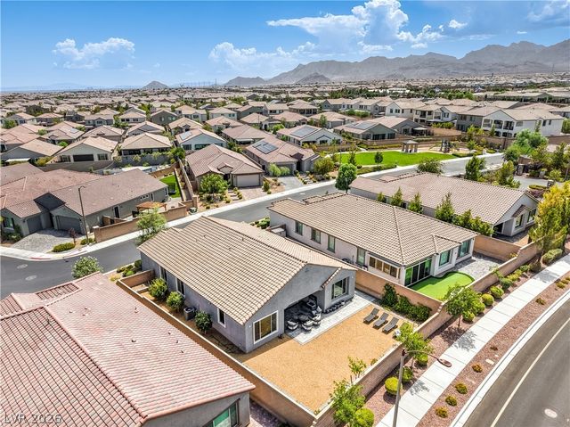 9952 Pine Trail Avenue, Las Vegas, NV 89166