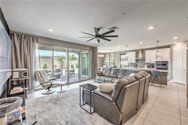 9952 Pine Trail Avenue, Las Vegas, NV 89166