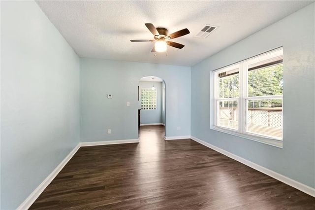 7203 E 102nd Street, Kansas City, MO 64134