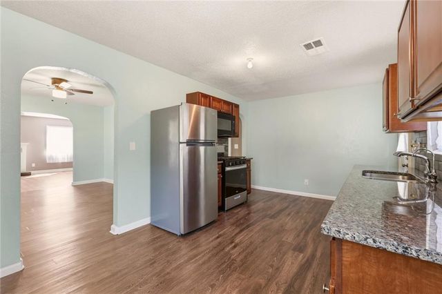 7203 E 102nd Street, Kansas City, MO 64134