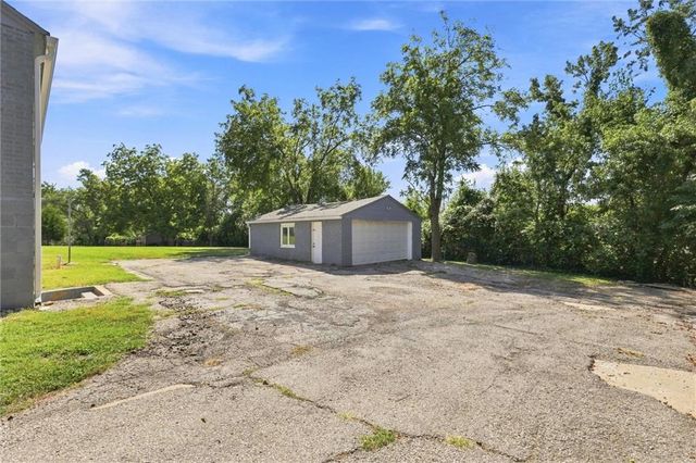 7203 E 102nd Street, Kansas City, MO 64134