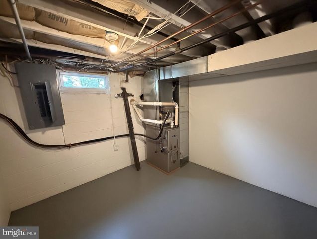 35 LONGVIEW DR, Bridgeton, NJ 08302