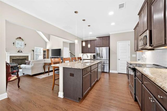 282 White Trillium Drive, Hoschton, GA 30548