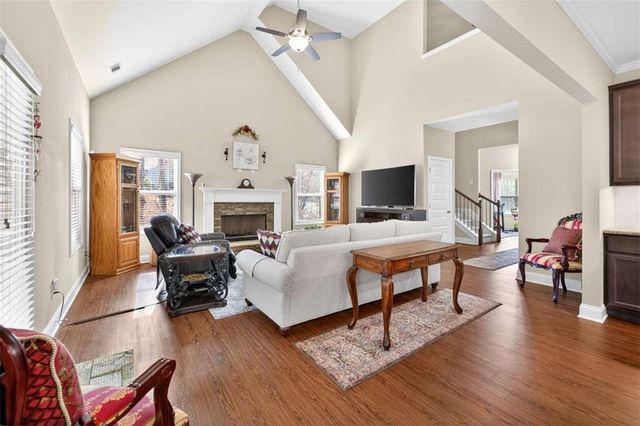 282 White Trillium Drive, Hoschton, GA 30548