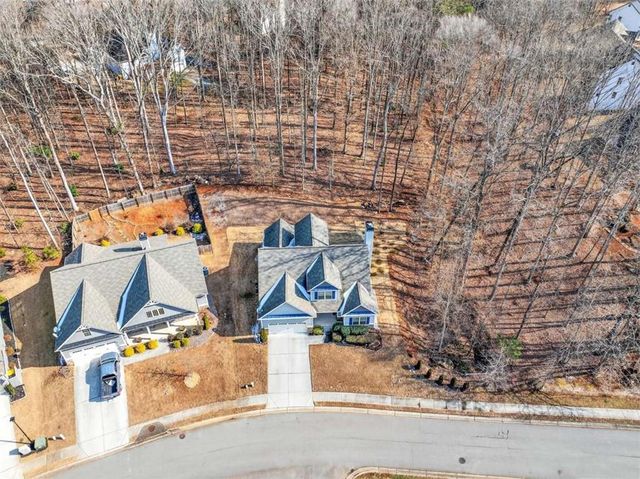 282 White Trillium Drive, Hoschton, GA 30548