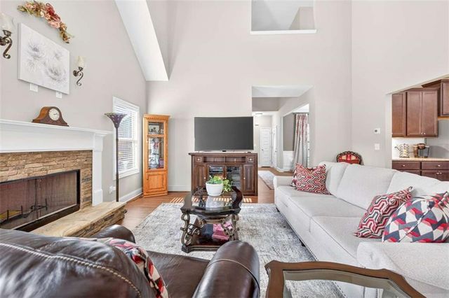 282 White Trillium Drive, Hoschton, GA 30548