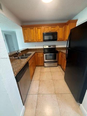 4211 San Marino 106, West Palm Beach, FL 33409