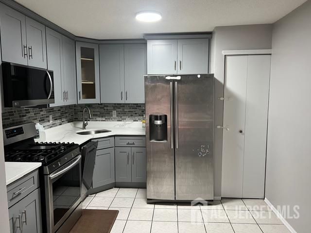 102 albury Way, North Brunswick, NJ 08902