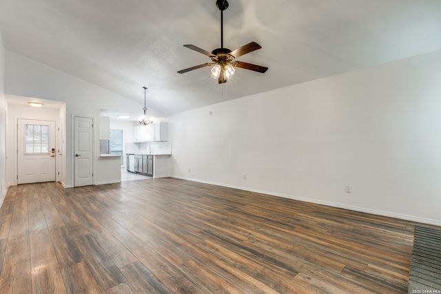 7206 lansbury, San Antonio, TX 78250