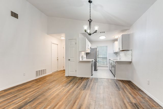 7206 lansbury, San Antonio, TX 78250