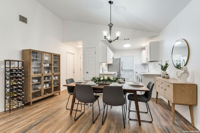 7206 lansbury, San Antonio, TX 78250