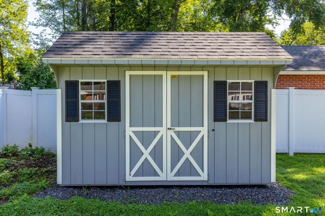 24 Haynes Road, West Hartford, CT 06117