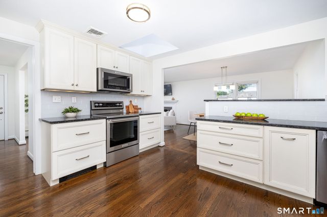 24 Haynes Road, West Hartford, CT 06117