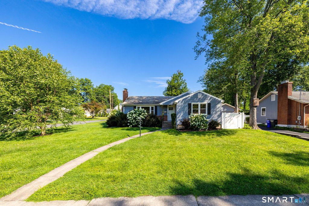 24 Haynes Road, West Hartford, CT 06117