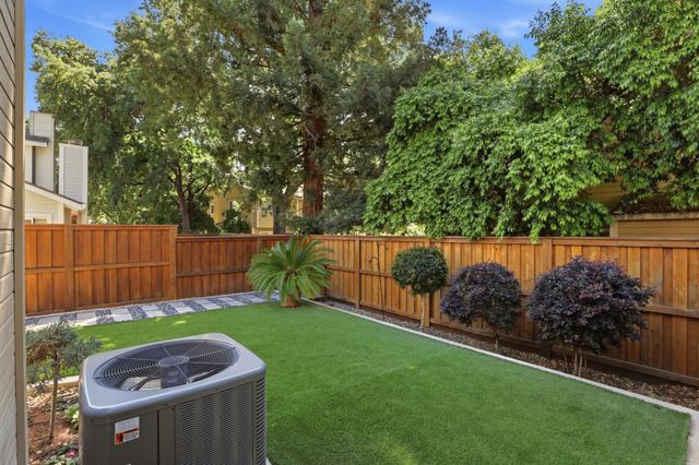 4825 Brittney Lee Ct, Sacramento, CA 95841