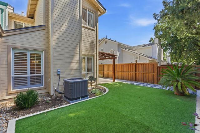 4825 Brittney Lee Ct, Sacramento, CA 95841