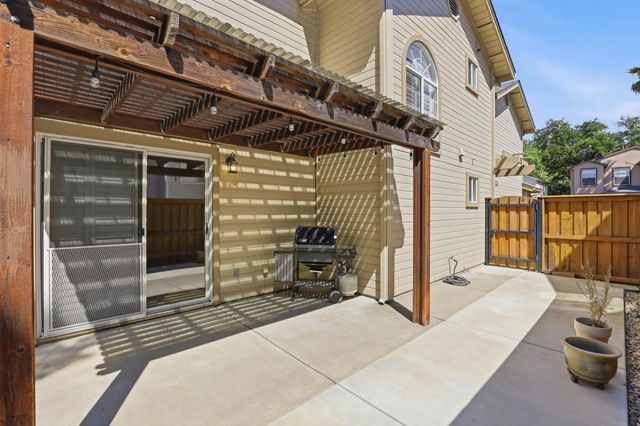 4825 Brittney Lee Ct, Sacramento, CA 95841