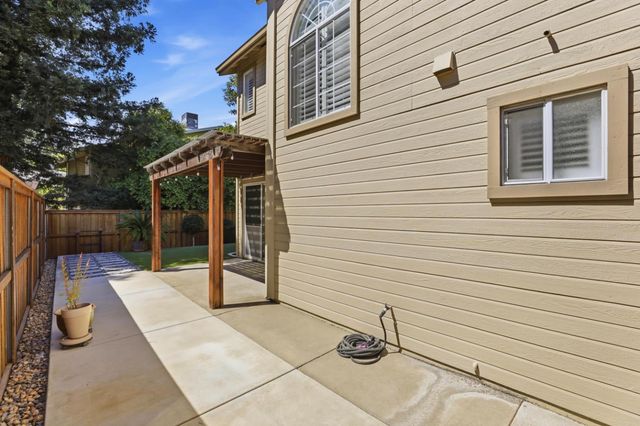 4825 Brittney Lee Ct, Sacramento, CA 95841