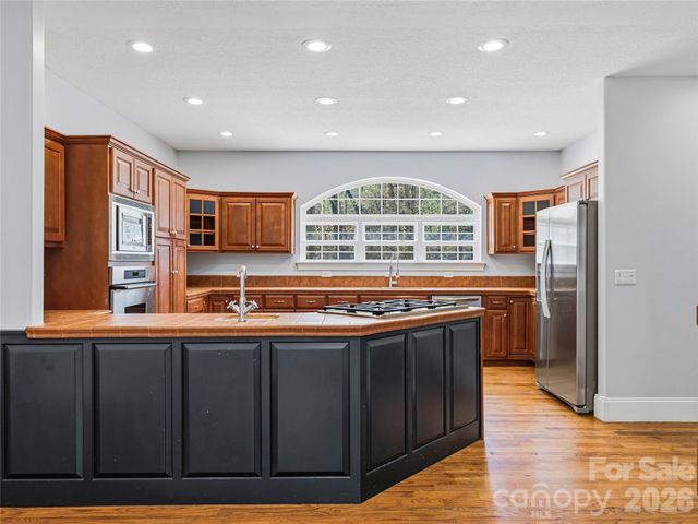 196 Blackbird Lane, Tryon, NC 28782